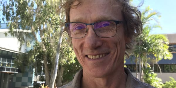 Dr David Bourne